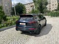 2015 Porsche Cayenne Turbo II Рестайлинг (958), синий, 5000000 рублей - вид 2