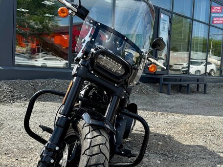 2018 Harley-Davidson Fat Bob, чёрный, 2250000 рублей, вид 2