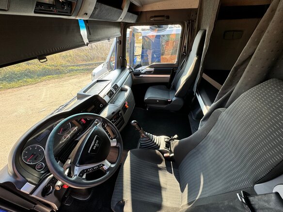 2011 MAN TGS, синий, 3350000 рублей - вид 25