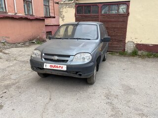 2010 Chevrolet Niva I Рестайлинг, серый, 260000 рублей, вид 1