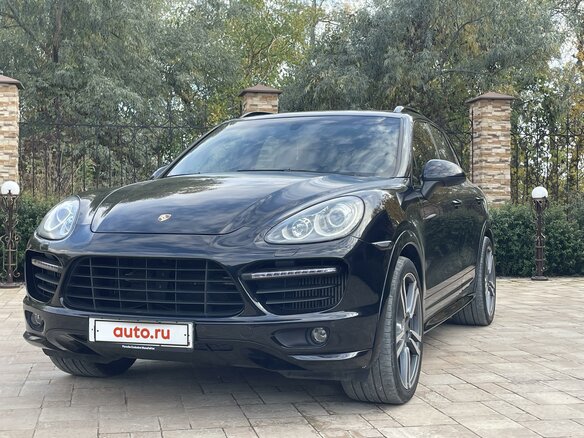 2010 Porsche Cayenne Diesel II (958), чёрный, 3000000 рублей - вид 4