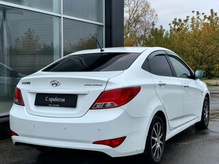 2015 Hyundai Solaris I Рестайлинг, белый, 1150000 рублей, вид 4