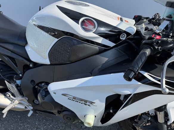 2009 Honda CBR 1000 RR/RA Fireblade, белый, 800000 рублей - вид 4
