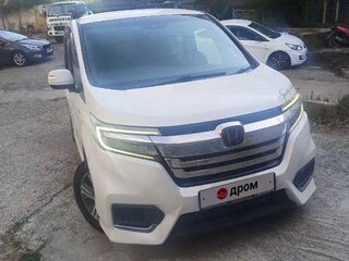 2017 Honda Stepwgn Spada V Рестайлинг, белый, 2500000 рублей, вид 1
