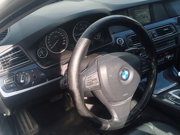 2011 BMW 5 серии 525d xDrive VI (F10/F11/F07), белый, 1750000 рублей - вид 6