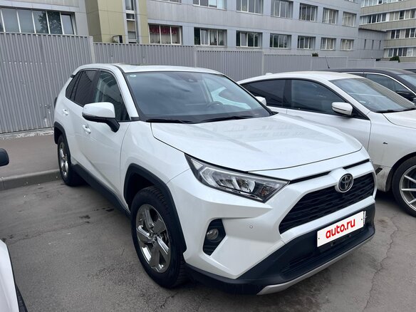2022 Toyota RAV4 V (XA50), белый, 4100000 рублей - вид 11