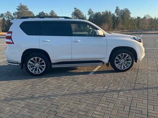 2013 Toyota Land Cruiser Prado 5-speed 150 Series Рестайлинг 1, белый, 4150000 рублей, вид 3