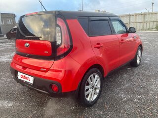 2018 Kia Soul II Рестайлинг, красный, 1525000 рублей, вид 5