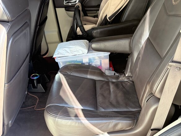 2011 Cadillac Escalade III, чёрный, 1500000 рублей - вид 11