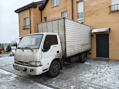 2004 Kia K-Series, белый, 750000 рублей, вид 2