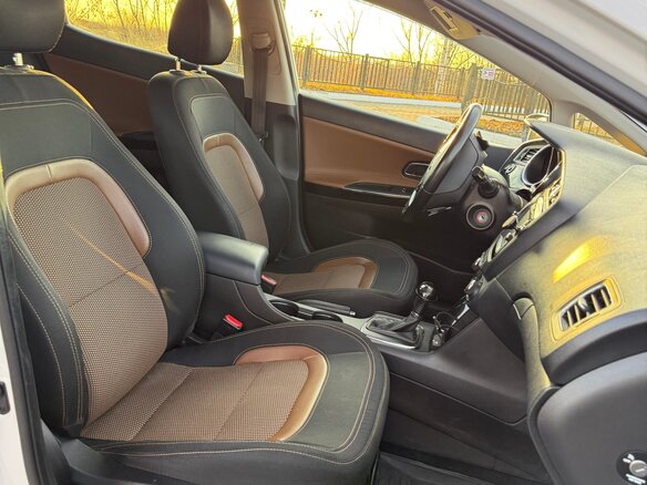 2018 Kia Ceed II Рестайлинг, белый, 1450000 рублей - вид 19