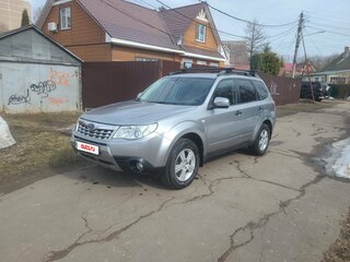 2011 Subaru Forester III Рестайлинг, серебристый, 950000 рублей, вид 1