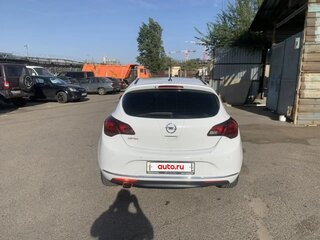 2013 Opel Astra J Рестайлинг, белый, 690000 рублей, вид 3