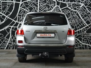 2011 Toyota Highlander II (XU40) Рестайлинг, серебристый, 2550000 рублей, вид 4