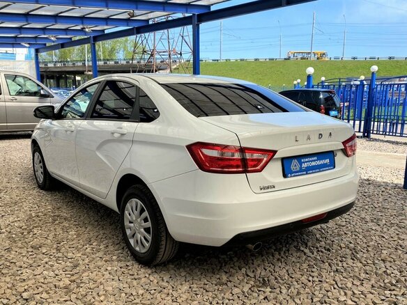 2017 Lada (ВАЗ) Vesta I, белый - вид 3