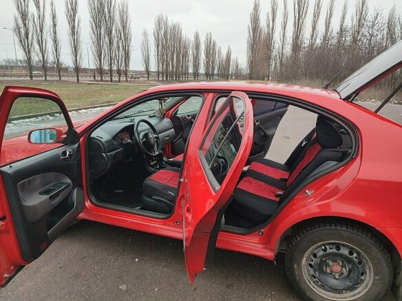 2008 Skoda Octavia I (A4) Рестайлинг, красный, 400000 рублей - вид 6