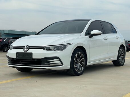 2021 Volkswagen Golf VIII, белый, 2061000 рублей, вид 1