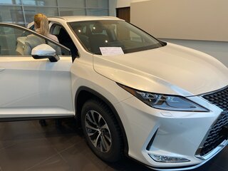 2020 Lexus RX 300 IV Рестайлинг, белый, 5500000 рублей, вид 4