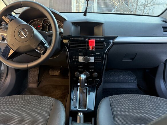 2013 Opel Astra H Рестайлинг, чёрный, 650000 рублей - вид 6
