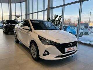 2021 Hyundai Solaris II Рестайлинг, белый, 1800000 рублей, вид 4