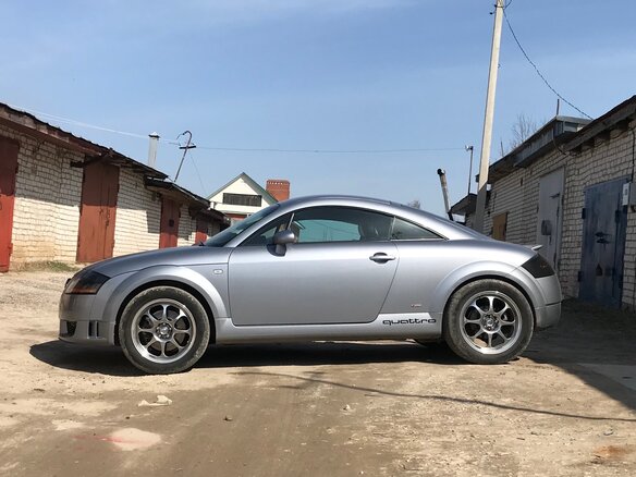 2003 Audi TT I (8N) Рестайлинг, серебристый