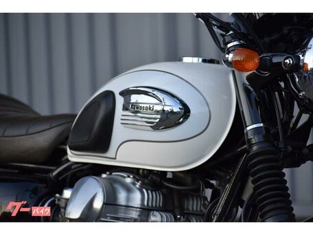 2009 Kawasaki W 650, белый, 560000 рублей, вид 4