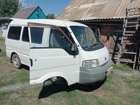2005 Nissan Vanette, белый, 680000 рублей, вид 4