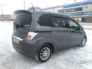 2013 Honda Freed I Рестайлинг, серый, 1250000 рублей, вид 4