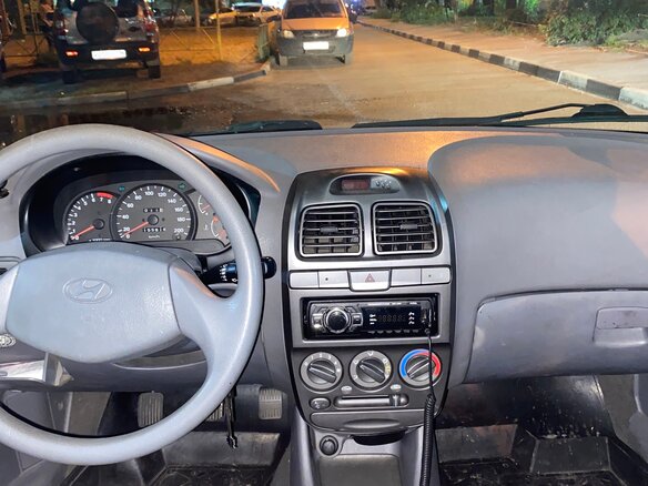 2010 Hyundai Accent ТагАЗ II, чёрный, 600000 рублей - вид 3