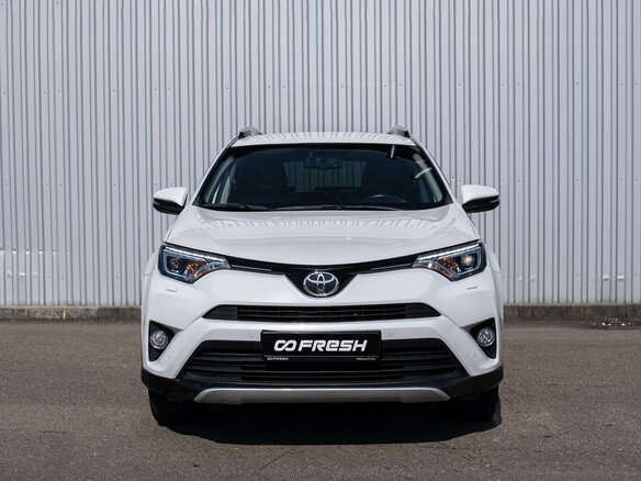 2019 Toyota RAV4 IV (XA40) Рестайлинг, белый, 2225000 рублей - вид 2