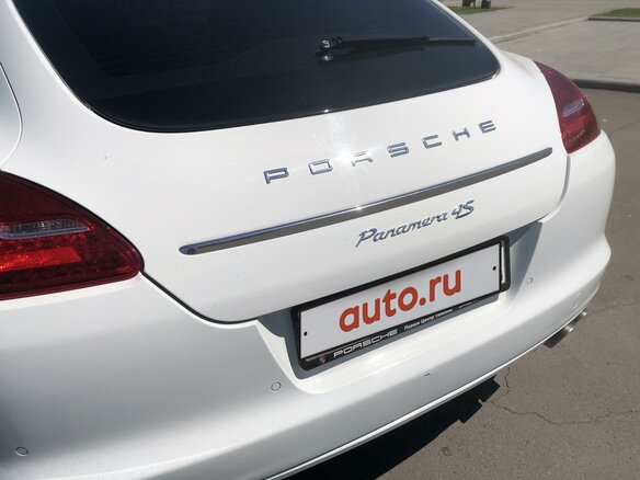 2013 Porsche Panamera 4S I, белый, 4400000 рублей - вид 26