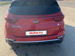 2019 Kia Sportage IV Рестайлинг, красный, 2320000 рублей, вид 5