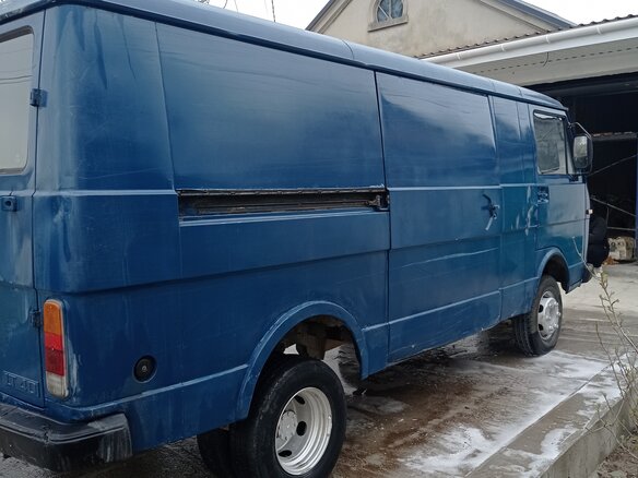 1988 Volkswagen LT, синий, 400000 рублей - вид 2