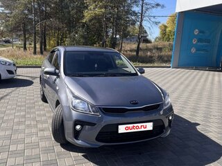 2020 Kia Rio IV, серый, 1280000 рублей, вид 3