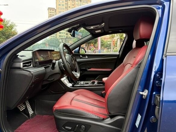 2022 Kia K5 III, синий, 2300000 рублей - вид 7