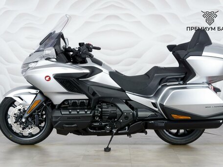 2025 Honda GL 1800 Gold Wing, серебристый, 3199000 рублей, вид 2