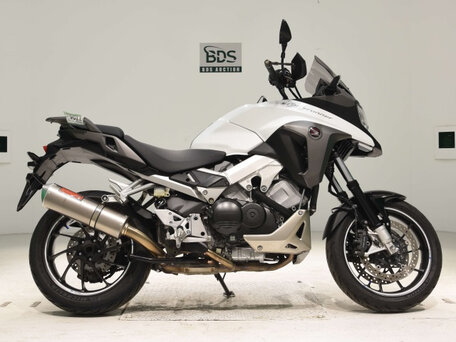 2015 Honda VFR 800X (Crossrunner), белый, 800000 рублей, вид 1
