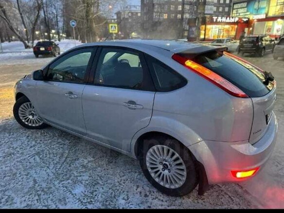 2009 Ford Focus II Рестайлинг, серебристый, 670000 рублей - вид 7