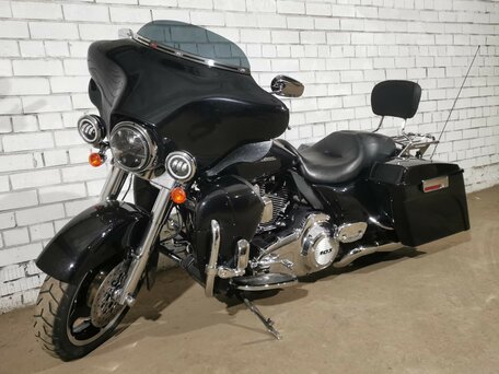 2013 Harley-Davidson Street Glide, чёрный, 1100000 рублей, вид 1