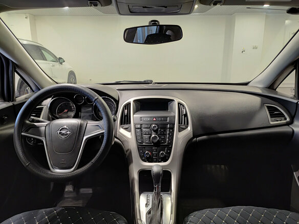 2013 Opel Astra J Рестайлинг, серебристый, 615000 рублей - вид 13