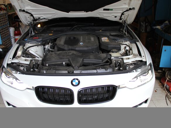 2017 BMW 3 серии 318i VI (F3x) Рестайлинг, белый, 1850000 рублей - вид 31