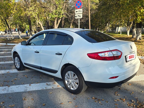 2012 Renault Fluence I, белый, 780000 рублей - вид 3