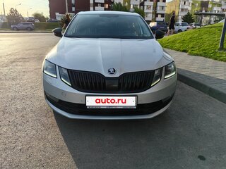 2017 Skoda Octavia III (A7) Рестайлинг, серебристый, 1950000 рублей, вид 3