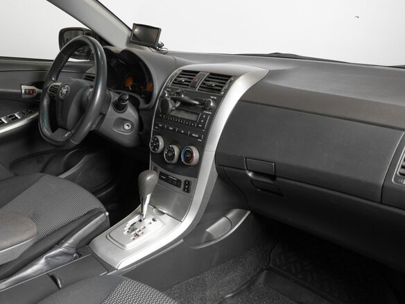 2011 Toyota Corolla X (E140, E150) Рестайлинг, чёрный - вид 6