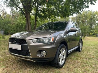 2012 Mitsubishi Outlander II Рестайлинг, коричневый, 1390000 рублей, вид 3
