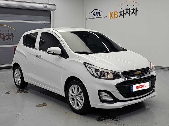 2022 Chevrolet Spark IV Рестайлинг, белый, 950000 рублей - вид 2