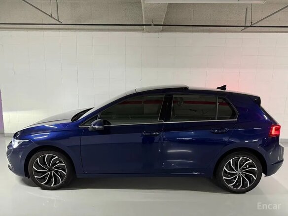 2022 Volkswagen Golf VIII, синий - вид 3