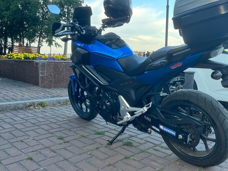 2020 Honda NC 750X, синий, 790000 рублей, вид 4