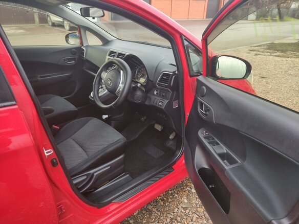 2012 Toyota Ractis II, красный, 999999 рублей - вид 30
