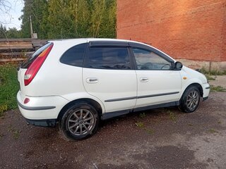 2000 Nissan Tino, белый, 320000 рублей, вид 2